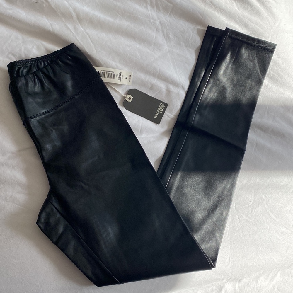 NWT Wilfred (Aritzia) Black Vegan Leather Fitted Pants
